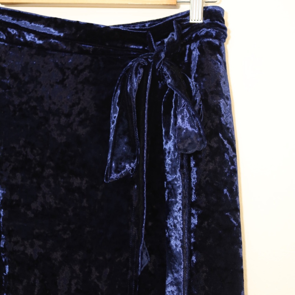 Francesca’s Velvet Wrap Skirt in Midnight Blue – Size S